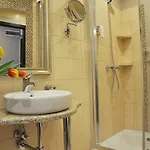 Atrium Hotel