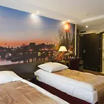 Atrium 3*