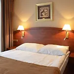 Atrium Hotel 3*