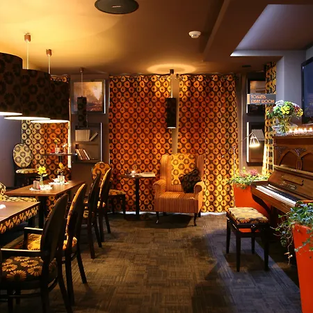 Atrium Hotel 3*