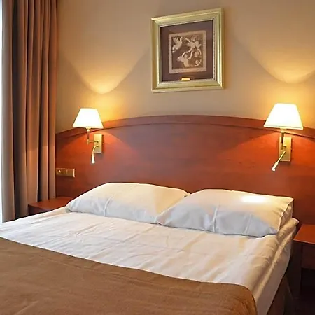 Atrium Hotel